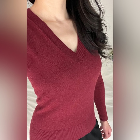 J. Crew 100% cashmere v-neck sweater XXS - Picture 9 of 14